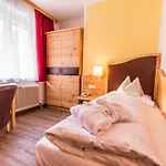 Trattlerhof Готель 4*