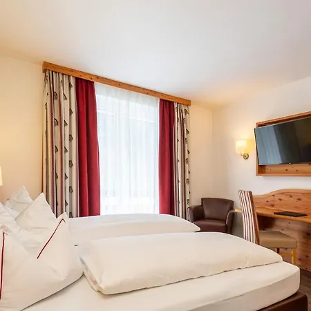 Trattlerhof Otel 4*