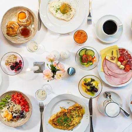 Trattlerhof Hotel 4*