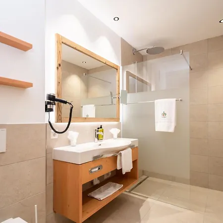 Trattlerhof Готель