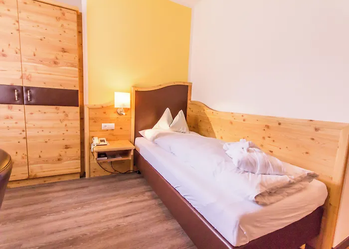 Trattlerhof Готель Бад-Кляйнкірхгайм